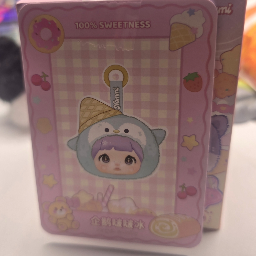 NIB NOMMIE 100% SWEETNESS KEYCHAIN CONFIRMED